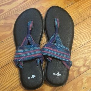 Sanuk yoga mat sandals